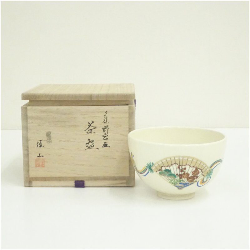 【中古】【大売り出し20%オフ】【茶道具】粟田焼 岡田佳山造 彩画野宮画茶碗（共箱）  茶道 抹茶 今めかしい 抹茶茶碗 抹茶碗 和食器 レトロ 茶器 骨董 茶わん 茶会 茶の湯 jtot【最大限度100%尖んがりうしろ側】