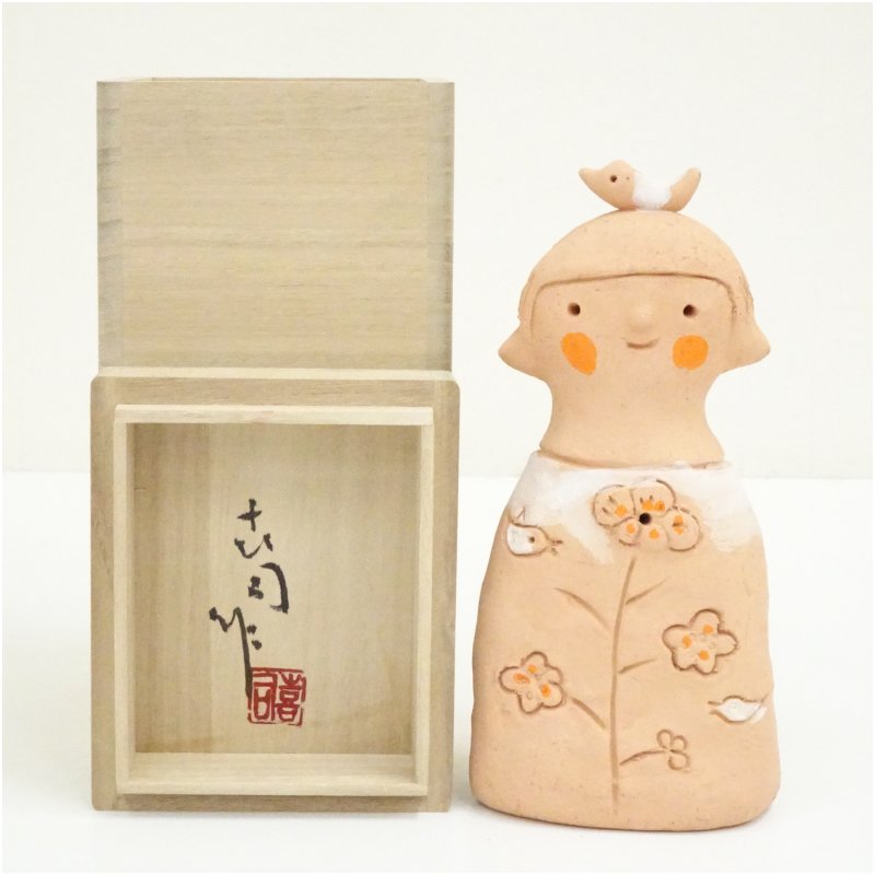 【中古】【陶物作り・瀬戸もの】木代喜司造 素焼像（銘：よろこび）（共箱）  飾りつけ 飾りもの 今めかしい 室内装飾 図形 あやつり人形 オブジェ 骨董 レトロ アンティーク 雑貨【最大限度100%尖んがりうしろ側】