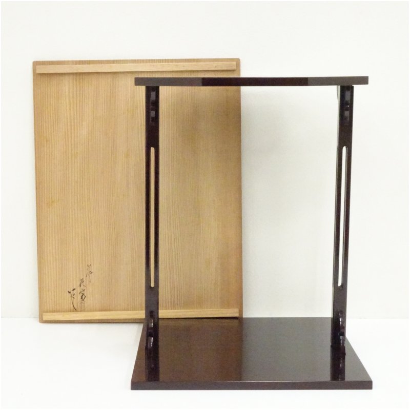 【中古】【茶道具】塗師　川瀬表完造　木地漆塗寿棚（共箱） 茶道 茶道具 おしゃれ 茶器 道具 点前 茶席 抹茶 骨董 お茶 茶室 インテリア ラック 収納 1月 11月 秋｜茶道具・掛軸のショップつなぐ