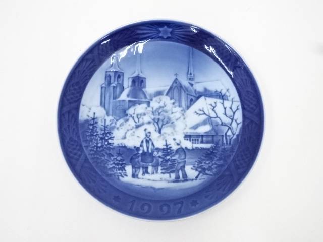 陶物作 陶磁器 Royal Copenhagen ロイヤルコペンハーゲン イヤースラブ 1997年代 貨物輸送無料 ブラウン機器 着り物 送料無料 Pasadenasportsnow Com