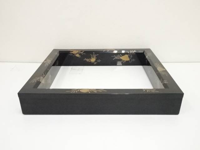 7466円 卓越 海松貝蒔絵炉縁 保護箱 中古 茶道具 茶道 おしゃれ ろぶち 茶室 お茶 お茶席 茶器 炉壇 道具 骨董 抹茶 茶会 茶の湯 木の枠 如月 2月 弥生 3月 霜月 11月 春 秋 冬