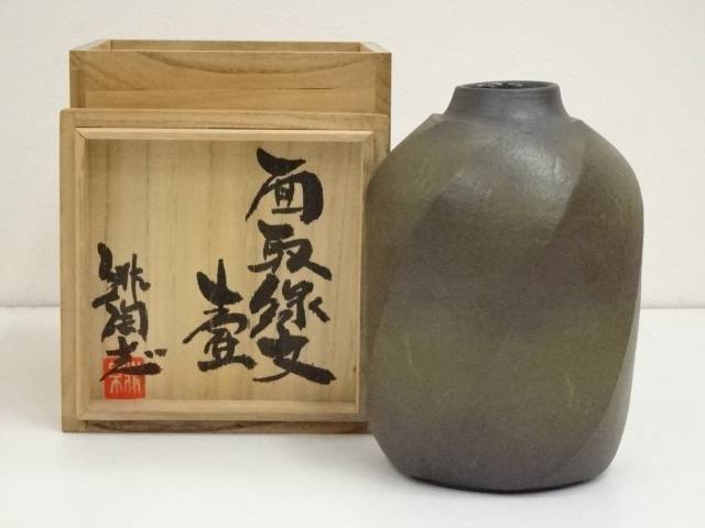 鈴木量 1981年作　縄文灰釉流掛壺　花入　茶道具　益子焼　送料込み0905 楽天市場】【中古】【華道】益子焼 鈴木量造 灰釉丸文瓶（共箱
