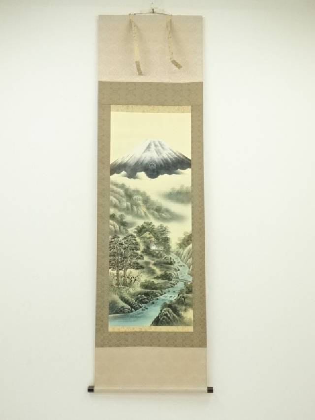 雪 岳 筆 絹本掛軸 水墨山水図 肉筆画 落款印在 軸先木 箱無 雪 岳 筆 絹本掛軸 水墨山水図 肉筆画 落款印在 軸先木 箱無
