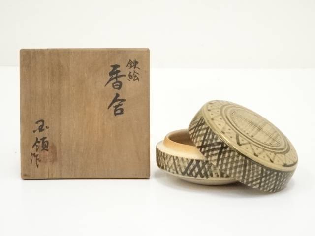 茶道具　京焼　真清水蔵六造　青磁　福字香合　合わせ箱　V　7204 楽天市場】【中古】【香道】京焼 真清水蔵六造 青磁福字香合（共