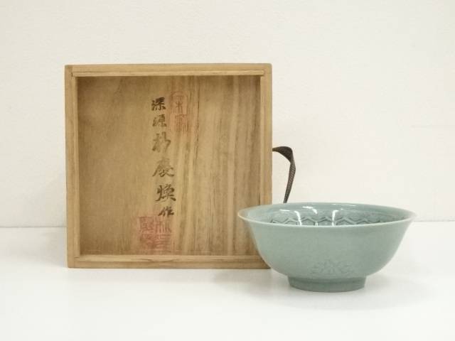 7056429_190.jpg