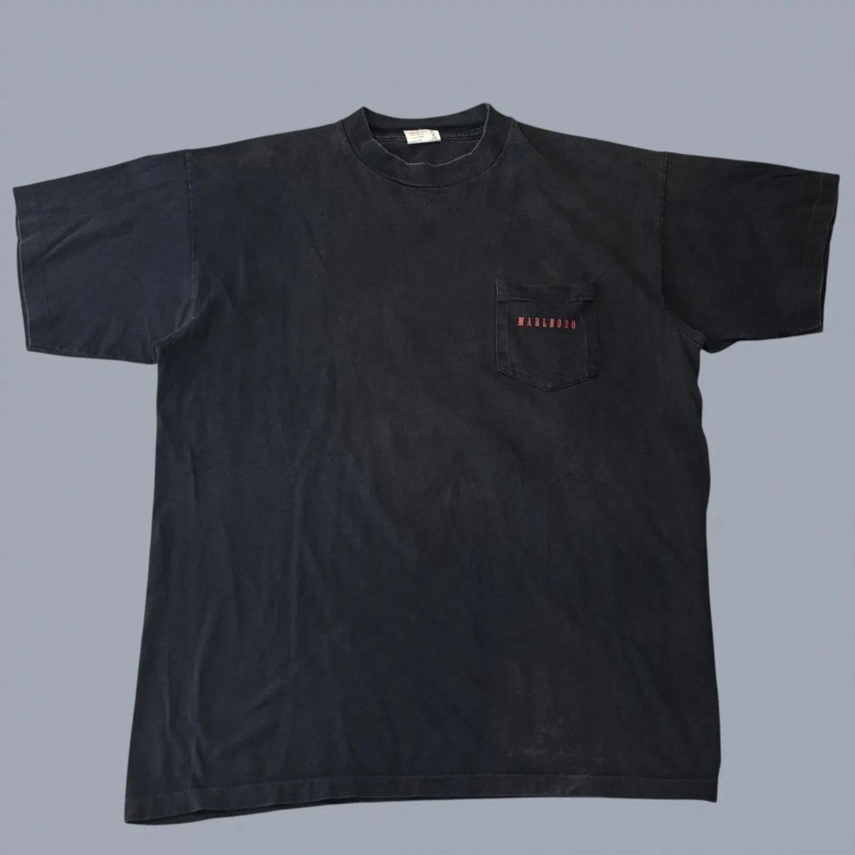 USA製 90s Marlboro Pocket S/S TEE XL マルボロ 半袖衣嚢プルオーバー Fade Black フェードブラック 葉巻きタバコ 会社組織系 古着