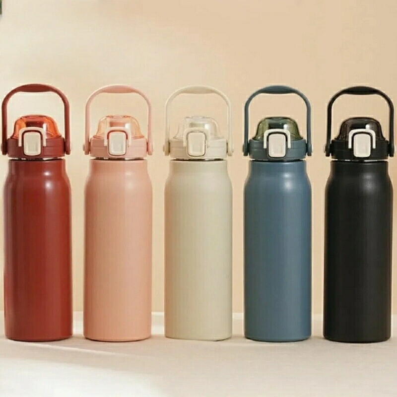 持ちお手掛け 吸い筒1.5リッター 成年者 ちびっ子 2WAY 1.3~1.6L吸い筒 大静電容量 ワンタッチ開閉 麦わら付き添い人 広口心積もり お水壜 軽さ 無意味さ断熱 保温保冷 魔法瓶  持ちはこぶ用水筒 ステンレス鋼壜 お嬢さん お坊っちゃん 漏れない 室外 運動競技 難民キャンプ