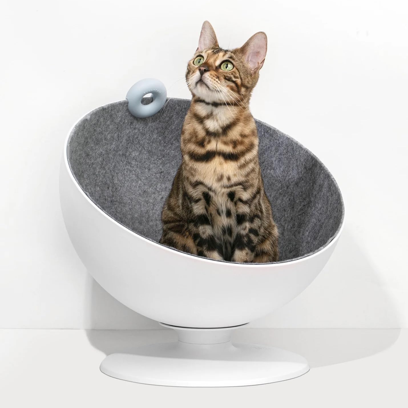 猫用ベッド 高床式のベッドハウスチェアソファ ボウル型の猫様椅子 360度回転システム 自立式の猫寝床 お手入れ簡単 取り外し可能 組立簡単 安定な構造 室内 41*38*37CM|日用雑貨NEWPRODUCT