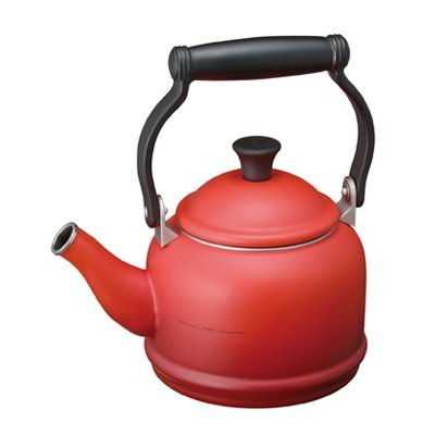【差し上げ物相応う可】ルクルーゼ 【Le Creuset】 湯わかしデミ 桜んぼう赤いこと 920009-00 選べる無料ラッピング IH相応う 勝手もと設備 勝手もと科目 湯わかし 沸かす 珈琲 茶の葉 お茶 使い分かりやすい 小さめ 一人暮らし 新生きて行く 熱さ伝わらす ホーローケトル ホーロー
