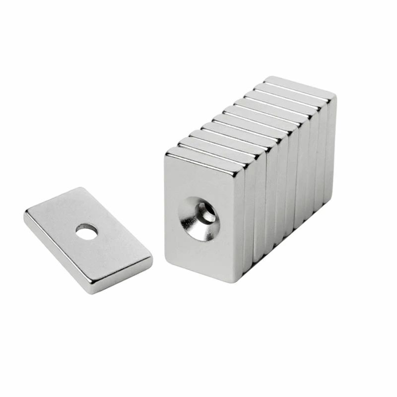 ネオジム磁石 ネオジウム磁石 30mm&times;20mm&times;5mm 皿穴5mm ネジ穴 長方形 角型 超強力 磁石 マグネット N35 永久磁石 DIY オフィス 事務所 建築 送料無料 領収書発行 まとめ買い【2個/10個/30個/50個/100個/200個セット】｜NEWYOKU