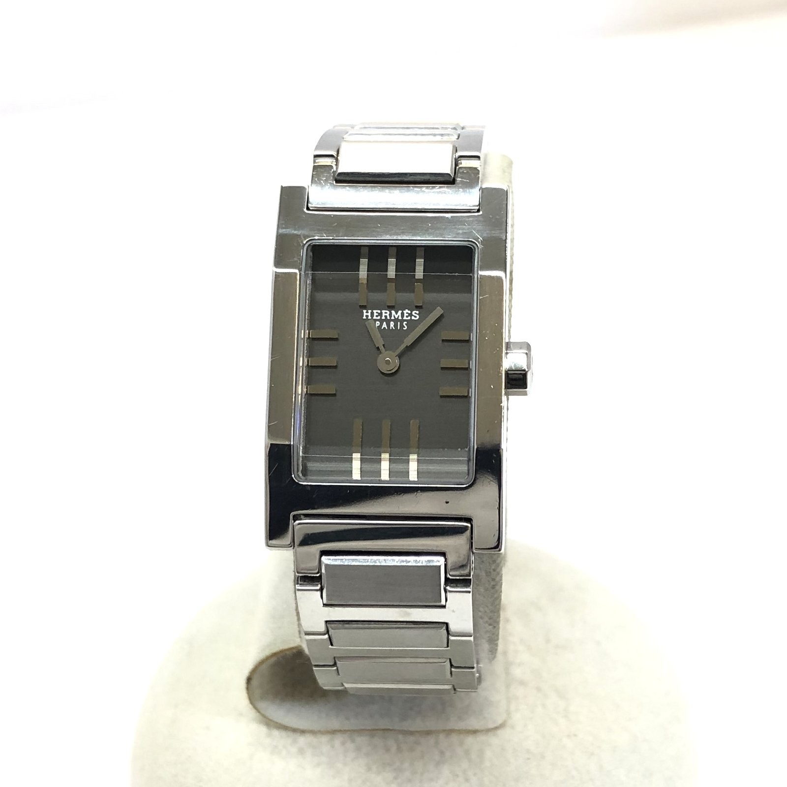 楽天市場 Hermes エルメス 腕時計 電池交換済み アナログ Ta1 210 タンデム クォーツ シルバー スクエア 文字盤グレー ロゴ ステンレス コマ2 保存箱 レディース T東大阪店 It4z66kt3lpg 中古 Ryb9548 Next51楽天市場店