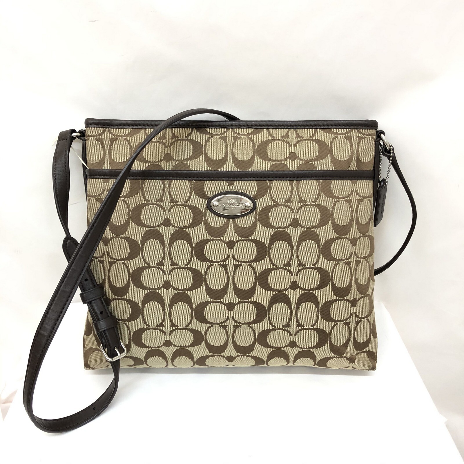 Coach コーチ ショルダーバッグ シグネチャー F カーキ ブラウン ファイルバッグ スリングバッグ クロスボディ 斜め掛け鞄 キャンバス レザー レディース メンズ T東大阪店 It3w9ur8k280 中古 Ryb39 Allseasonparks De