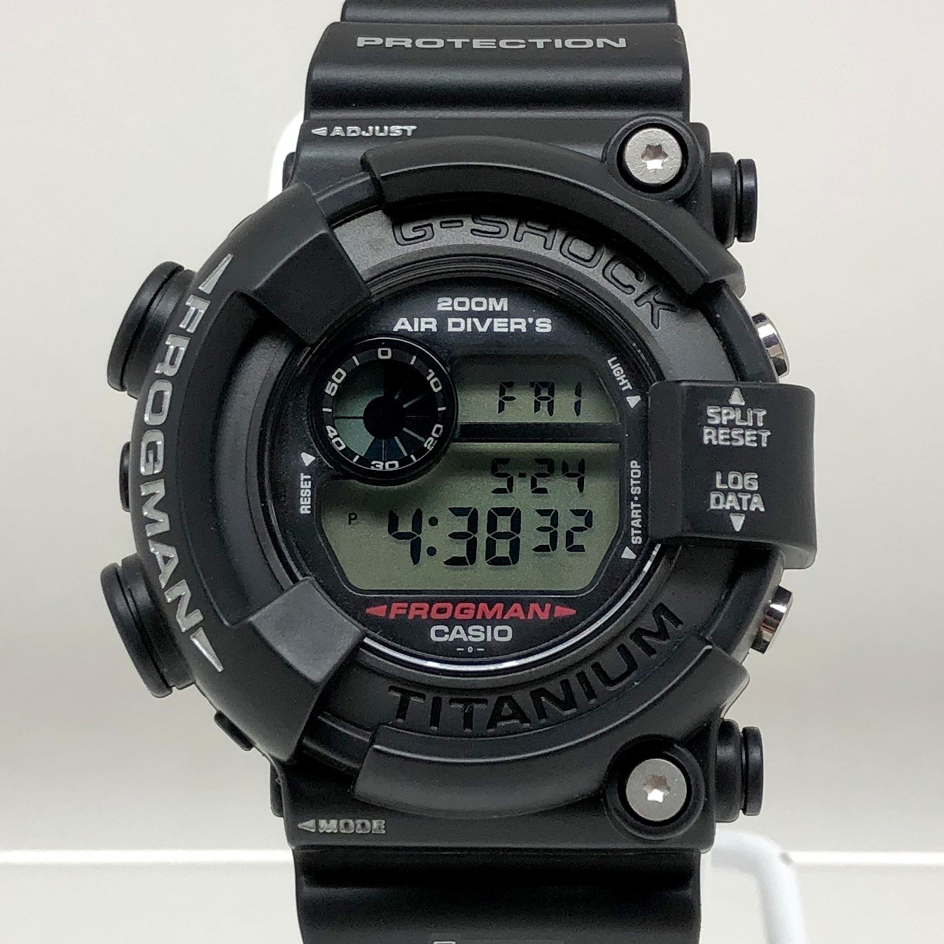 【楽天市場】G-SHOCK ジーショック CASIO カシオ 腕時計 DW-8200Z-1T フロッグマン FROGMAN MEN IN ...