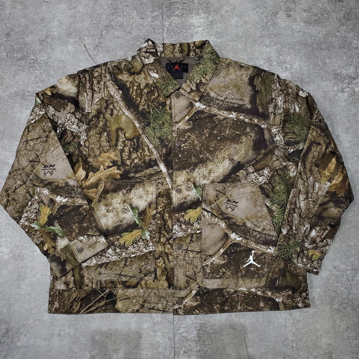 JORDAN BRAND 25AW M J FLT CHI JKT ジョーダン 即物的天然木 家鴨柄 変装上衣 NIKIE ナイキ 下げ札付き添い人 未当てはめる 美品 メンズ XL 貝塚店 IT3SRFJDOJ56 【中古】 RK2750D