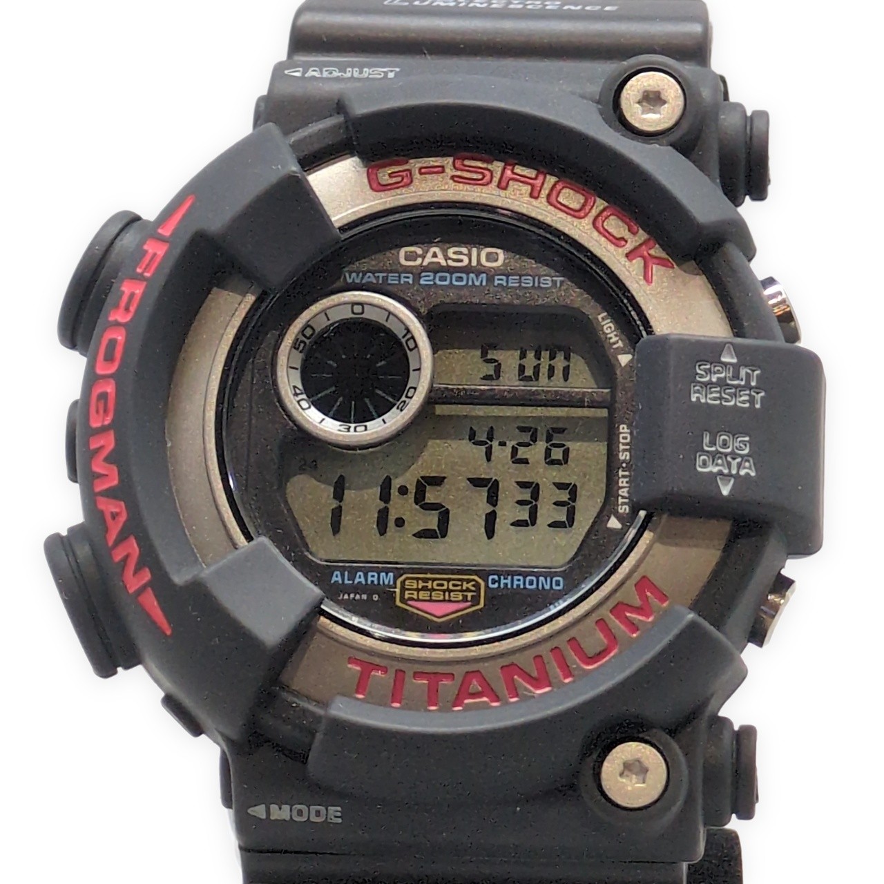 G-SHOCK ジーショック CASIO カシオ ウォッチ DW-8200-1A FROGMAN 2代目 潜水夫 チタン入れもの ELうしろ側点火装置 赤いことロゴタイプ うす暗い薄墨色 1995年6月発売 貝塚店 ITTH017UV29W 【中古】