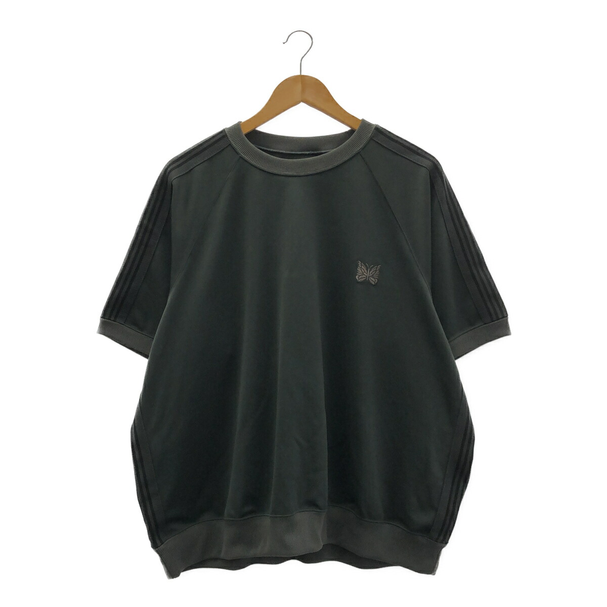 Needles ニードルズ STUDIOUS別注 大きさL Track Neck Shirt 貨物自動車 のど首 プルオーバー ティーシャツ トップス QV1548 暗然たる薄墨色 ポリエステル 人絹 日本製 三国ケ丘店 ITFL3R5HL7XG 【中古】 RM5412M