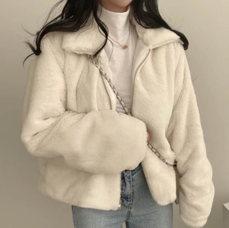 もこもこアウター 上品 もこもこアウター 長袖 冬 存在感 大人可愛い 学生 主役級 おしゃれ 30代 OL モード系 デート レデ
