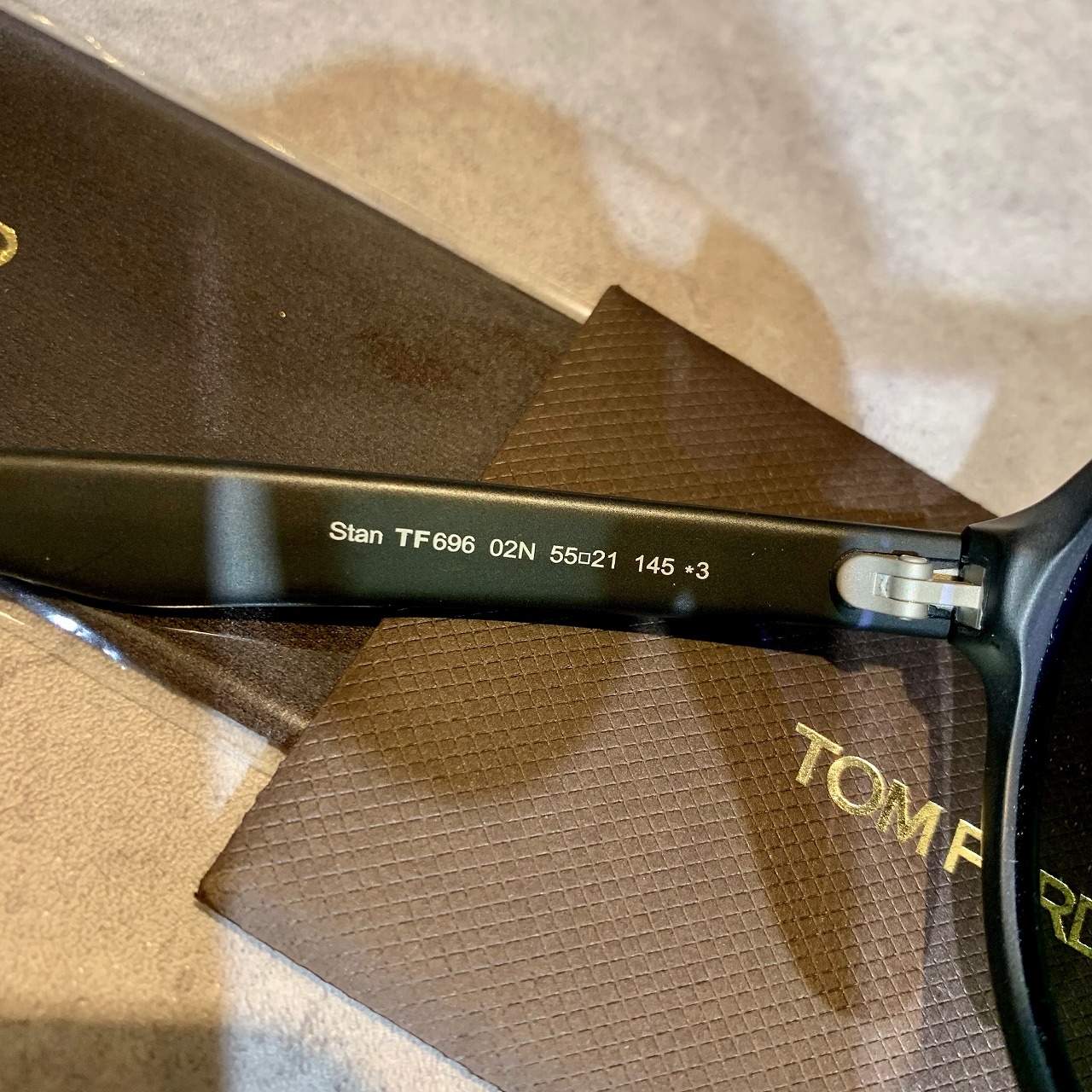 ィット】 TOM FORD - TOM FORD Stan TF696-F サングラス アジアン