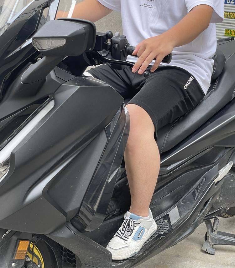 ホンダ FORZA NSS350 レッグシールド プロテクター 風よけ 足カバー クリア スモーク スタンド レッグカバー プロテクター おしゃれ 社外品 ドレスアップ バイク パーツ 取寄せ
