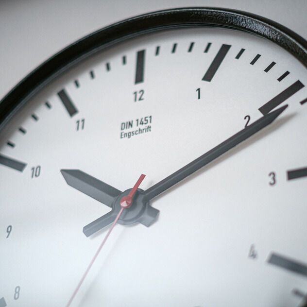 TRAFFICCLOCK(DIN)トラフィッククロックAMPERSANDFACTORYアンパサンドファクトリー壁掛け時計DINドイツ鉄道標識時計クロックおしゃれエルコミューンAMP-C062