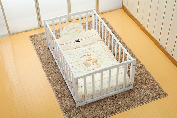 送料無料 おふとんサークル ひのきすのこ床板付き ベビーベッド ヤマサキ Goodbaby グッドベビー
