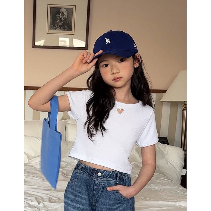 ZO1 予約comma tops トップス Heart　半袖　paris　韓国ブランド　キッズ　女の子　小学生　　コンマ　　韓国子供服　2025　トレンド画像