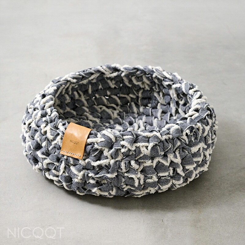 ペットベッド デニムシャギー 猫・小型犬用 40×40×15cm 猫用ベッド 犬用ベッド 自然素材 アップサイクルリサイクル SDGs エスディジーズ 再利用 シンプル ナチュラル 爪研ぎ カゴ型 おしゃれ かわいい 日本製 メイドインジャパン