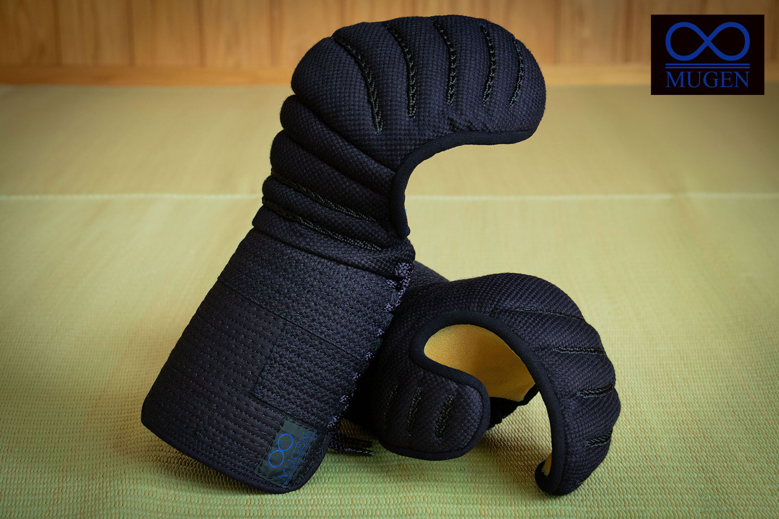 日本製 剣道防具 小手 単品 刺繍無料 青∞MUGEN 無限 4mm×2mmピッチ/4mm×5mmピッチ Wピッチ 受注生産 国産 手作り 籠手 甲手 篭手 こて 伝統工芸品 小学生 中学生 高校生 子供 大人 送料無料|全日本武道具