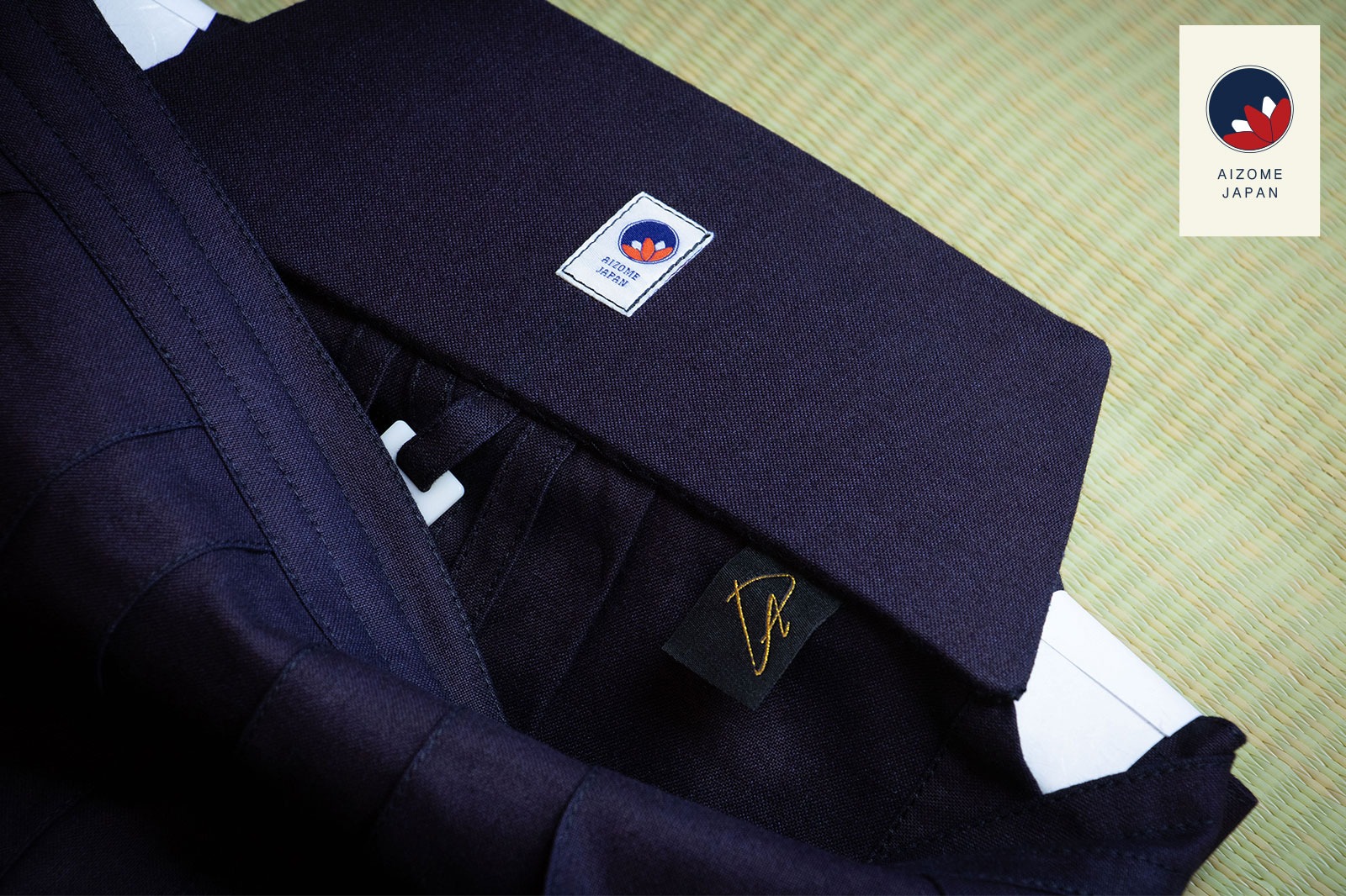 剣道道着 日本製 袴 実戦型 実戦袴 藍 -AI- 【新型】 刺繍無料 小学生 中学生 高校生 一般 子供 大人 国産 24号 24.5号 25号 25.5号 26号 26.5号 27号 27.5号 28号 28.5号 29号 高級 熊本作り 剣道衣 剣道具 送料無料|全日本武道具