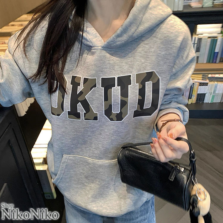 カモフラビッグロゴフーディーパーカー【即納】スウェット トレーナー ビッグシルエット ルーズ ルーズトップス ロゴ ロゴプリント フロントロゴ 迷彩柄 カモフラージュ柄レディース 韓国 Y2Kファッション 韓国ストリート 流行り トレンド かわいい