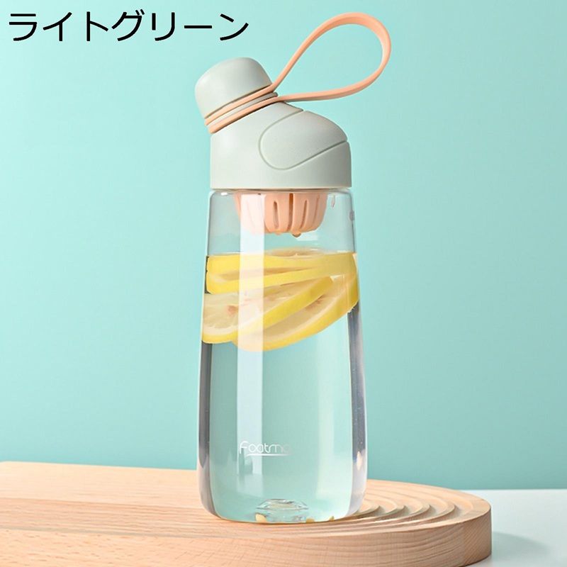 水飲みコップ ウォーターボトル 水筒 直飲み 600ml 持ち手付き クリア フィルター付き 給水ボトル オフィス 旅行 自転車 ランニング サイクリング ギフト 携帯便利 軽い 洗いやすい フタ付き