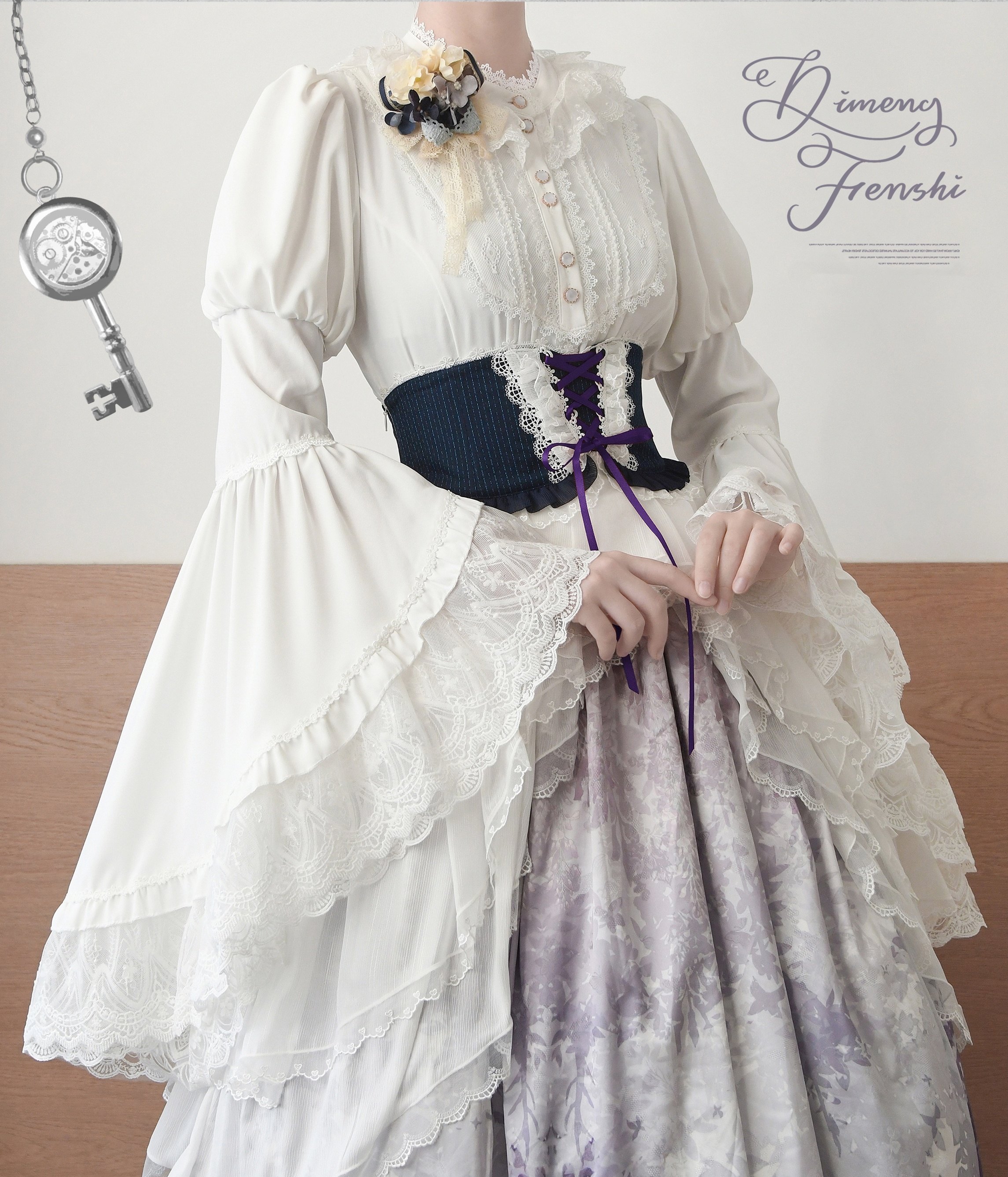 シャツ ブラウス コスプレ メイド服　コスチューム　衣装　Lolita　文化祭 学園祭 長袖　レディース　ゴスロリ　丸首　ホワイト