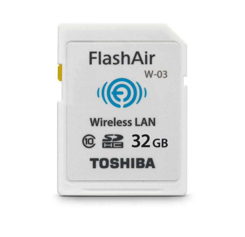 TOSHIBA 東芝 無線LAN搭載SDHCカード FlashAir 32GB W-03 Class10 海外リテール THN-NW03W0320C6 [並行輸入品]