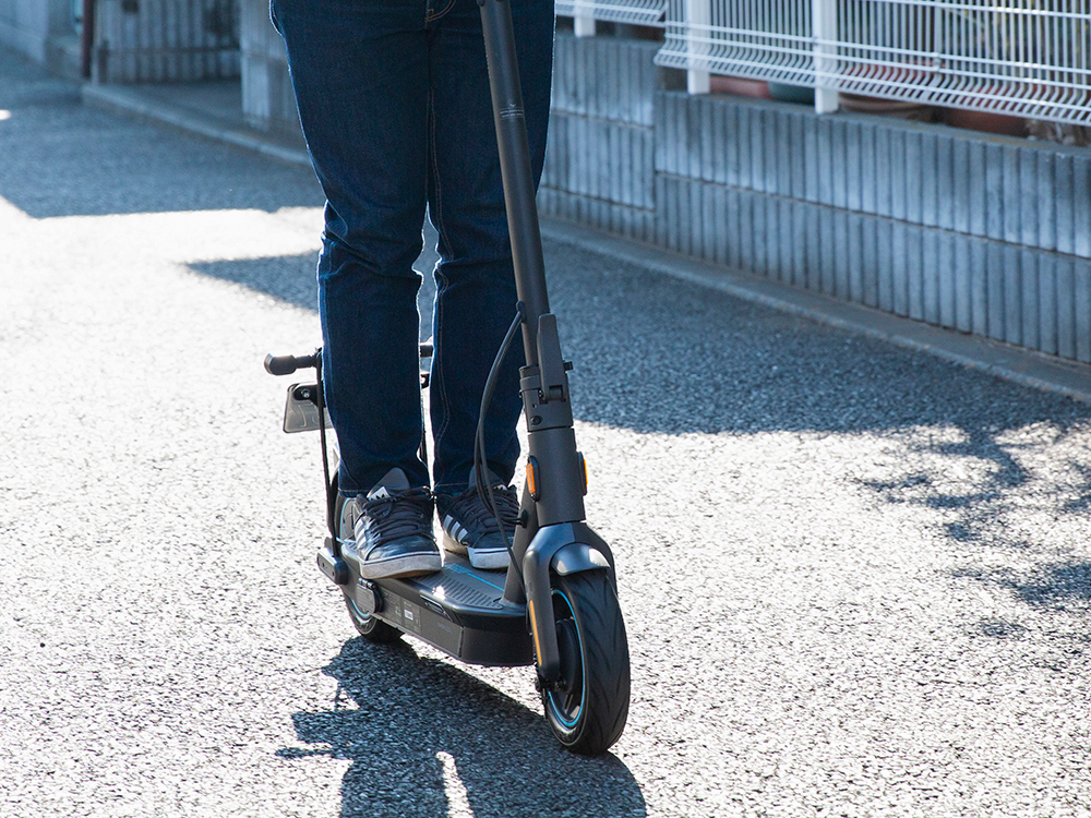 公道走行可能 Segway-Ninebot J-MAX 電動 キックスクーター 正規品