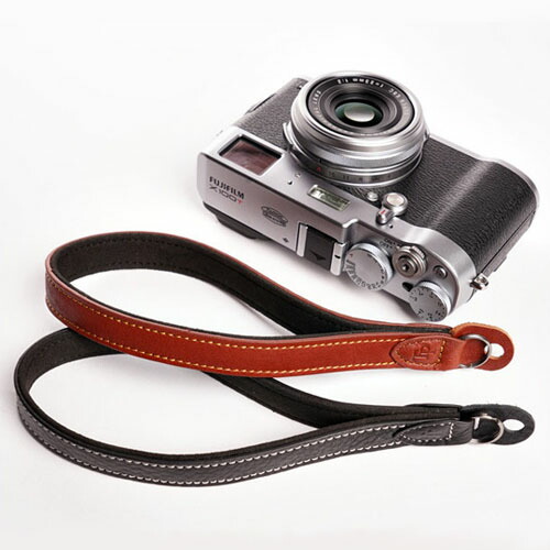 楽天市場 クリックポスト発送 送料無料 Tp Original Leather Camera Wrist Strap 丸リング タイプ おしゃれ 本革 カメラリストストラップ Black ブラック Brown ブラウン カメラストラップ ミラーレス一眼 クラシック レザーストラップ ハンド ストラップ Nine Select