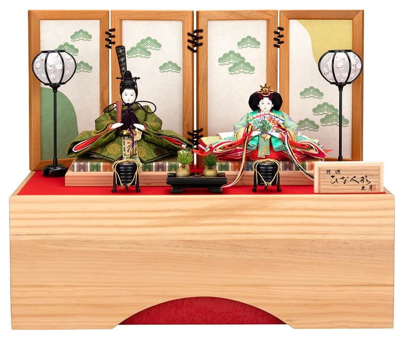 【クーポン利用で10%OFF】雛人形 コンパクト 久月 ひな人形 収納飾り 親王飾り 着付 二世光匠 色舞シリーズ 若松 久月オリジナル頭 【2026年度新作】 h083-k-8226 D-11｜人形屋ホンポ特急／雛人形五月人形 104,500円