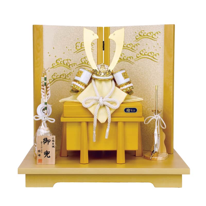 五月人形　子供の日　兜　雅峰作 正絹 赤糸縅　飾り台　美品 楽天市場】五月人形 コンパクト 兜平飾り 兜飾り 雅峰作 金箔押