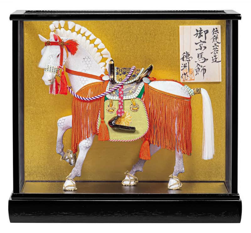 な*ん様 【五月人形】馬の像 ケース付き 五月人形 馬飾り 8号 奉書黒馬 馬甲（箱入り） : 人形のモリシゲ