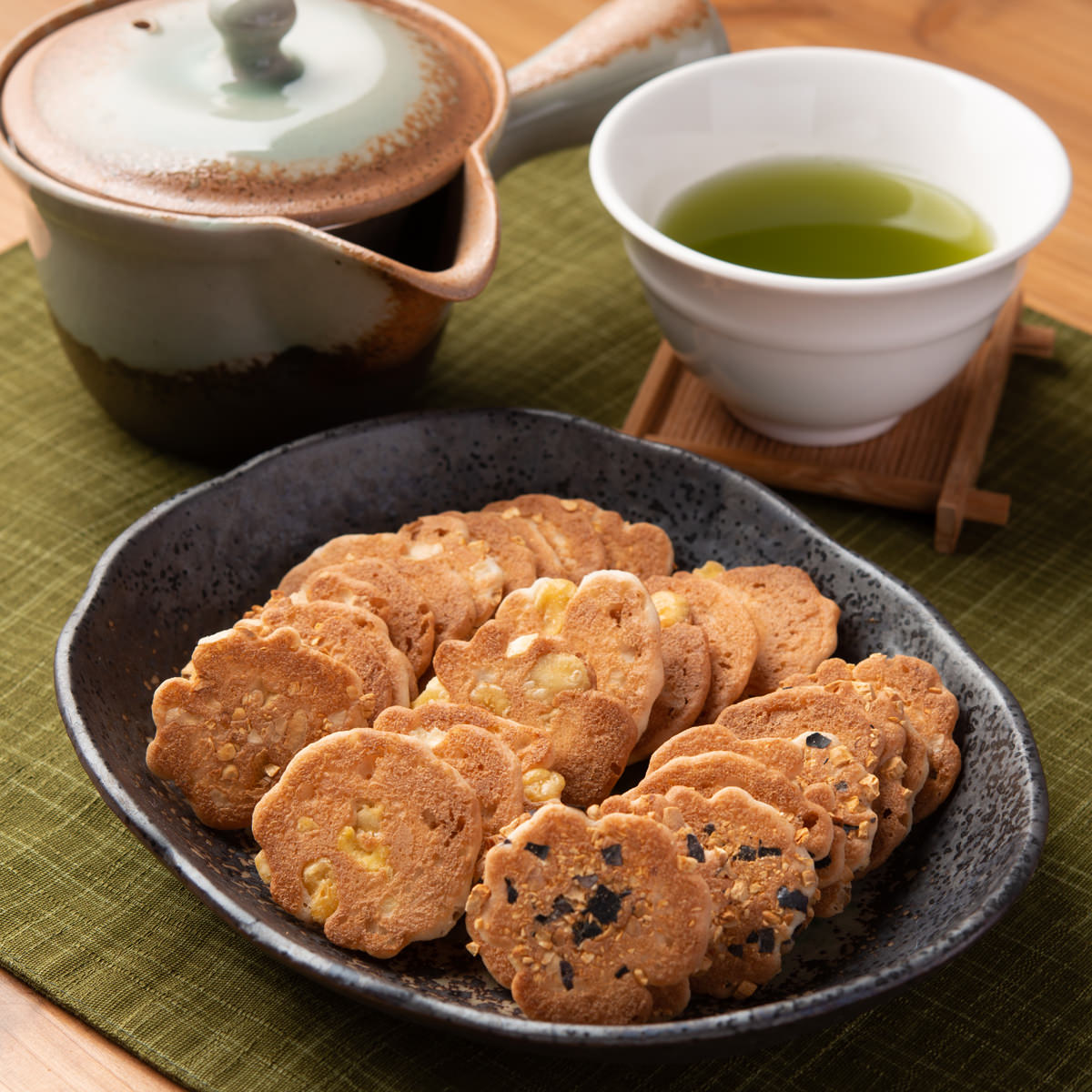 楽天市場】生姜せんべい しばふね小 判 加賀かきもち丸山 お菓子 楽天市場】生姜せんべい しばふね小 判 加賀かきもち丸山 お菓子