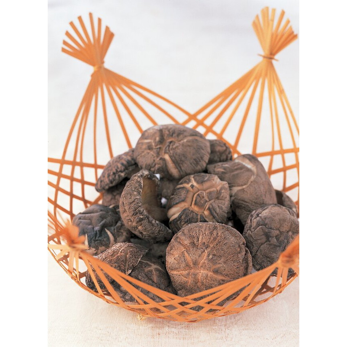 楽天市場】大分県産 上どんこ椎茸180g : アメ横 三香園商店