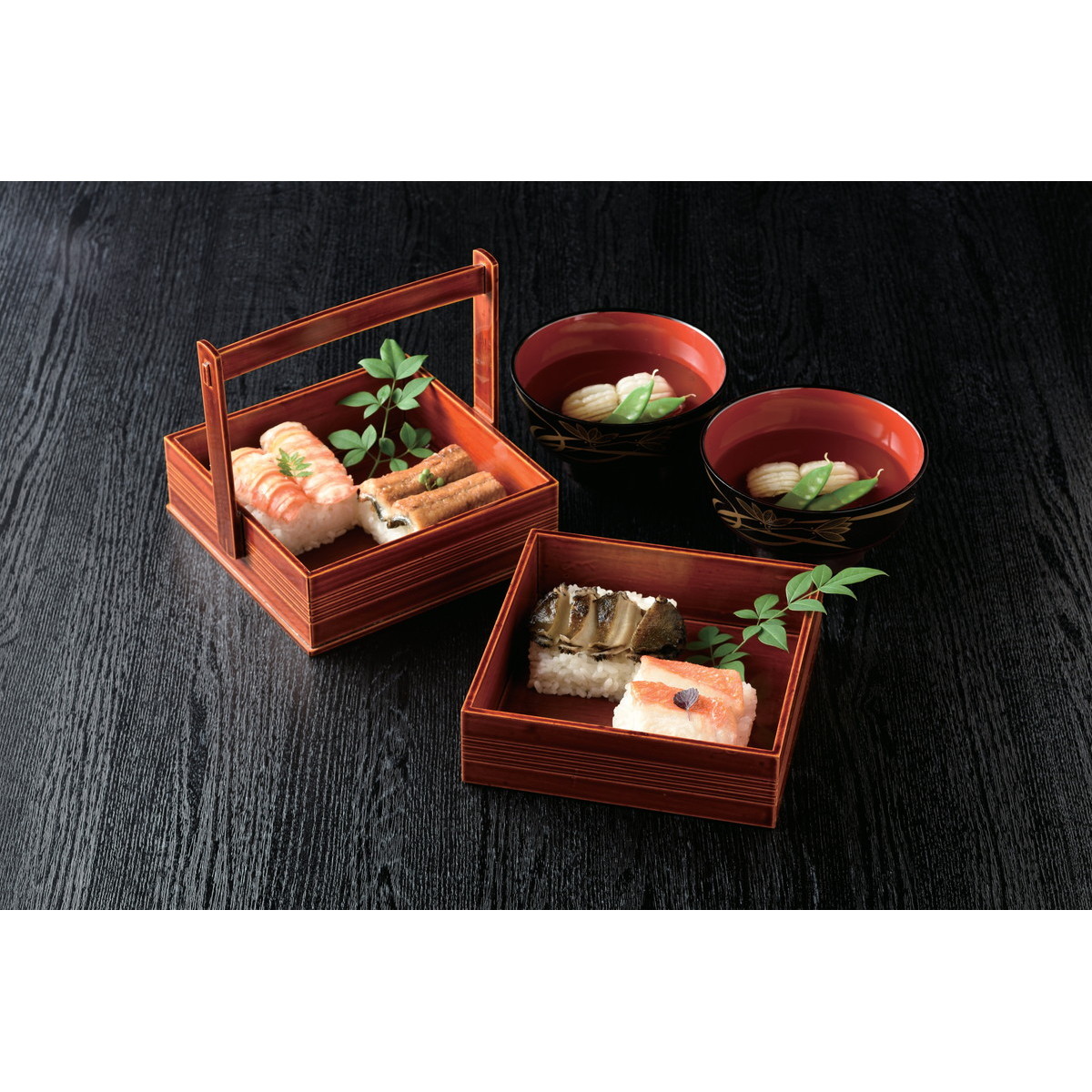 日本料理店の箱寿司【雅珠】【宝珠】 35,693円