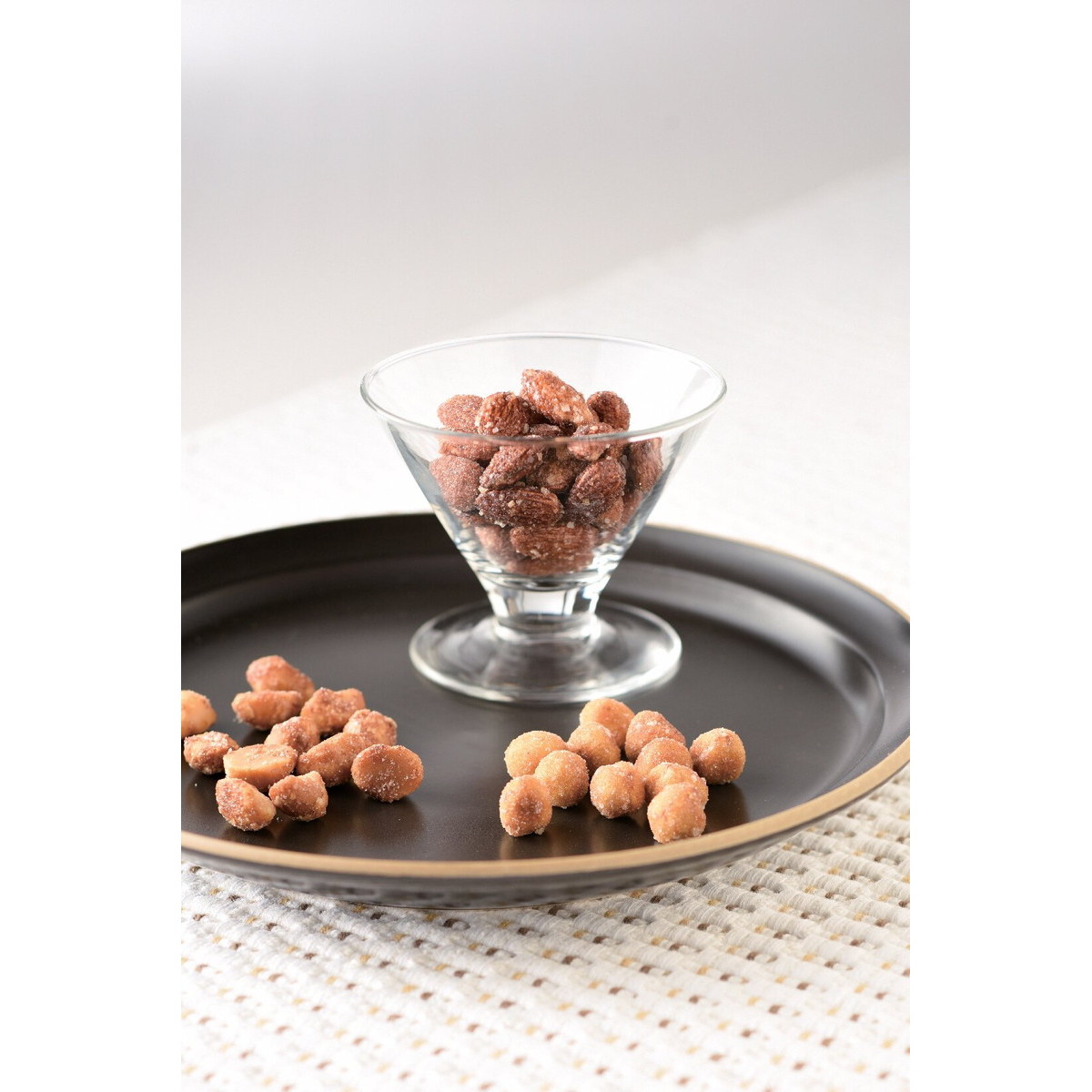 ナッツの塩キャラメリゼ　アーモンド２５ｇ×４・ヘーゼル２５ｇ×３・マカデミア２５ｇ×３