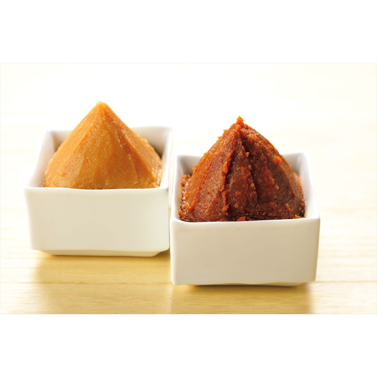 新潟こしひかり味噌 2種計9個詰め合わせ