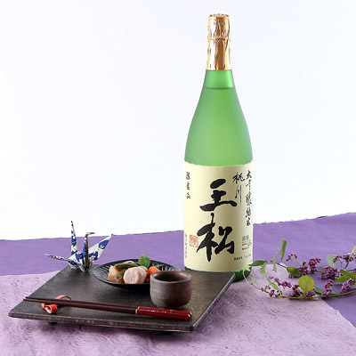 お酒 日本酒 純米大吟醸酒 丹精込めて醸した大吟醸純米酒桃川 王松 １８００ｍｌ 桃川株式会社 青森県
