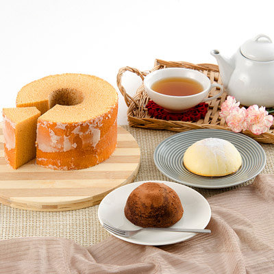 ☆大容量☆クリームチーズバウムクーヘン 楽天市場】grenze（グレンツェ） クリームチーズバームクーヘン 平