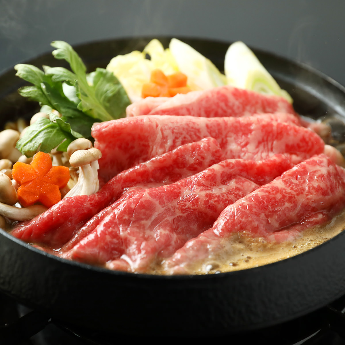 鳥取和牛 赤身すき焼きしゃぶしゃぶ用 スライス ギフトセット 化粧箱入り 黒毛和牛 赤身肉 和牛 国産 冷凍 牛肉 鳥取県産