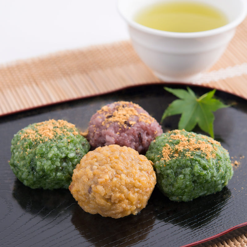 スイーツ 熊野本宮 釜餅3種セット〔よもぎ(4個入)×2・古代米(4個入)×1・くるみ(4個入)×1〕 有限会社熊野鼓動 和歌山県