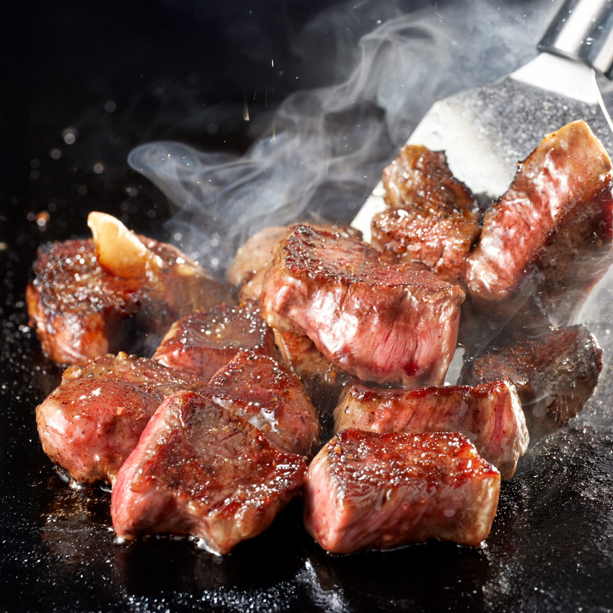 伊勢重 A5等級 黒毛和牛 サイコロステーキ ギフト 折詰 杉折箱入り 牛肉 ヒレ 国産 ヒレサイコロステーキ 牛ヒレ 和牛｜産直お取り寄せＮセレクト