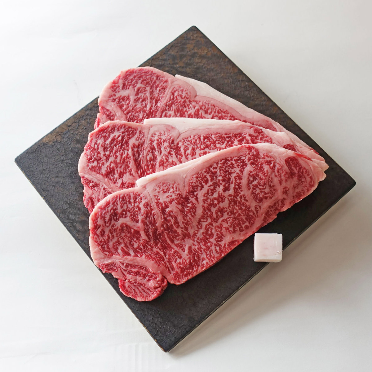 国産 黒毛和牛 サーロインステーキ 3枚 計600g〔約200g×3〕 牛肉 ステーキ用牛肉 ステーキ肉 和牛ステーキ 厳選 和牛 贅沢グルメ 肉 和牛専門店 日山