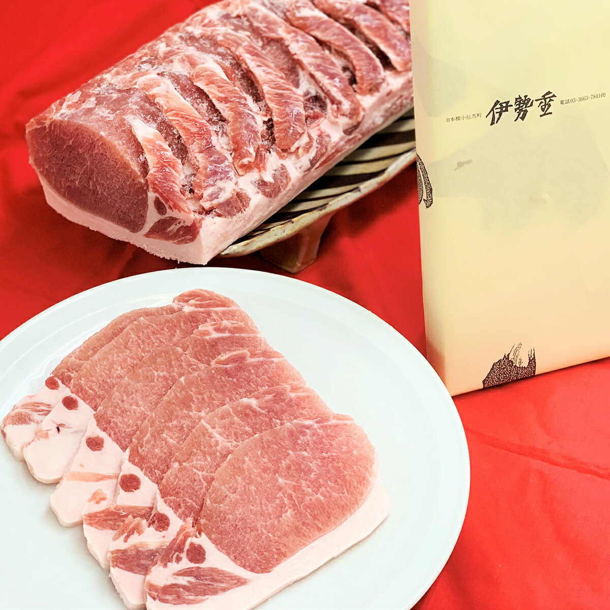 楽天市場 輝ポーク 豚ロース肉 カツ用 100g 3枚 国産 きらきらポーク 豚肉 とんかつ 肉 トンカツ 高級 ポークステーキ 東京 伊勢重 産直お取り寄せニッポンセレクト